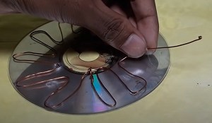 Cómo hacer un panel solar con CD